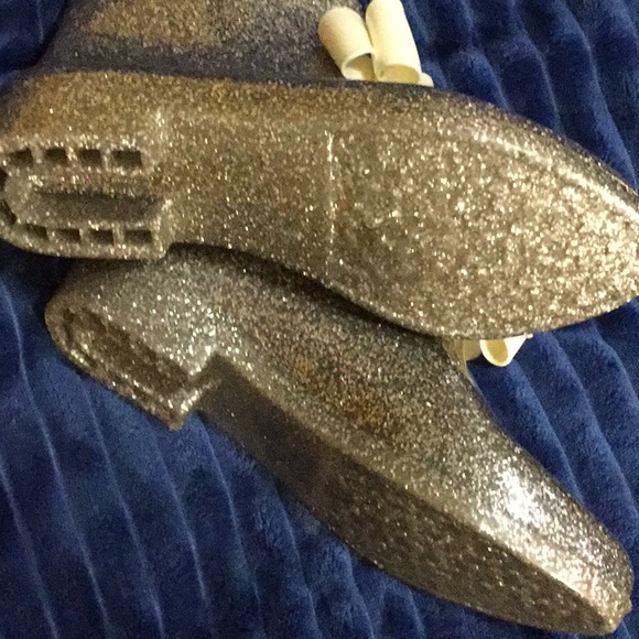 Rain boots! - Picture 4 of 5